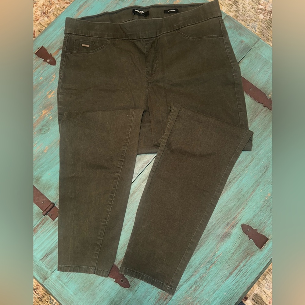 Nine West Pull on Skinny Jeans - Army Green Size 16